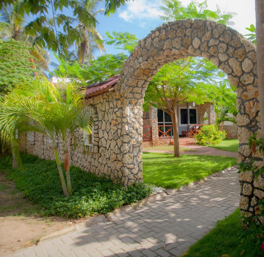 Kijiji Beach Resort Дар-ес-Салам Екстер'єр фото
