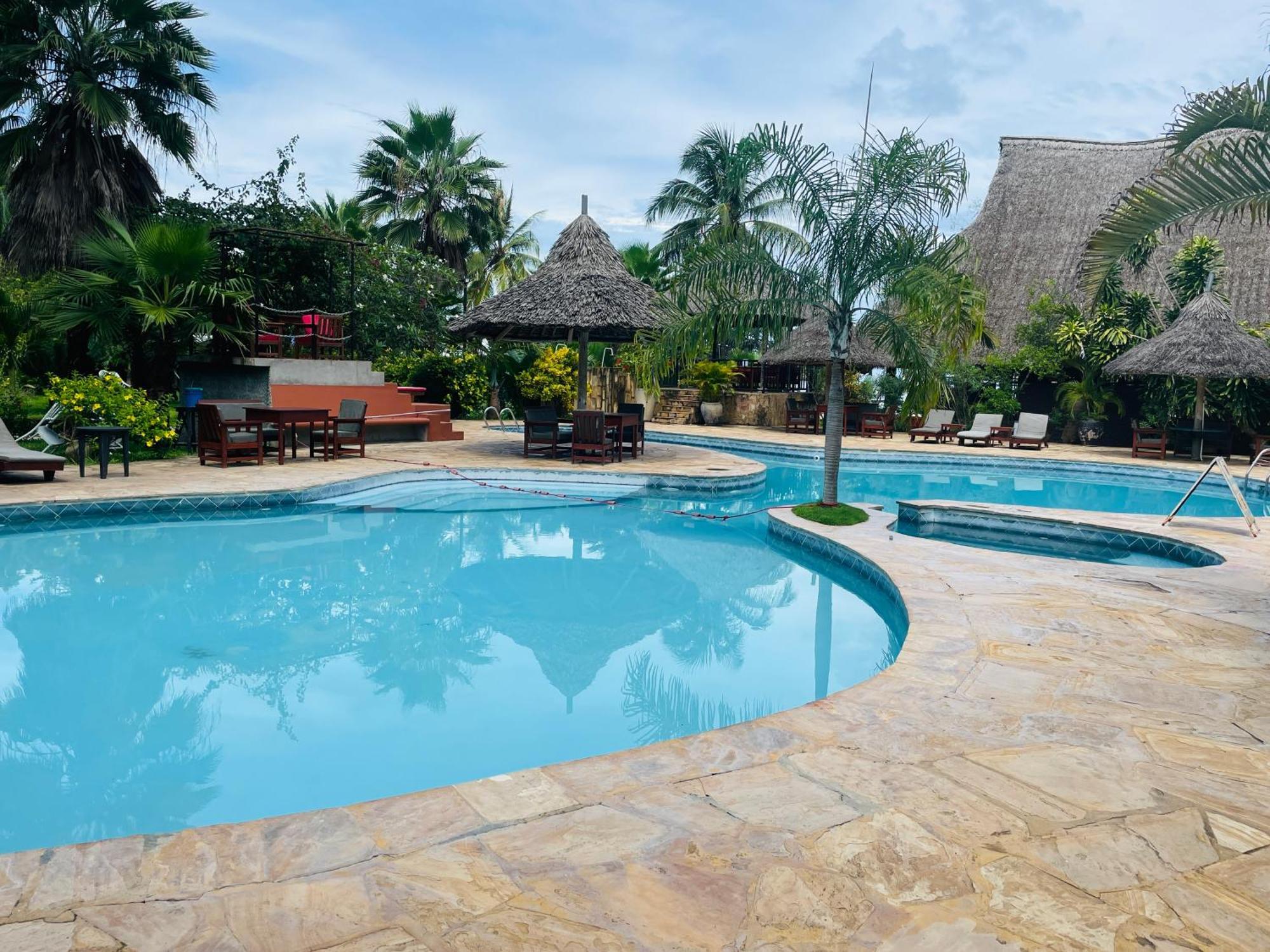 Kijiji Beach Resort Дар-ес-Салам Екстер'єр фото